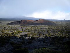 Randonnée volcan au Piton de la Fournaise pour s'émerveiller sur les pentes du plus grand volcan en activité de l'Océan Indien.